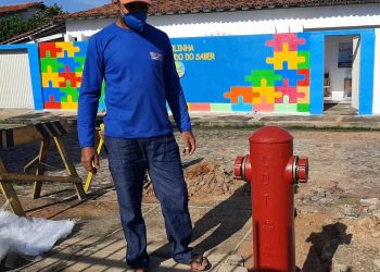 PIRIPIRI: Agespisa instala hidrante na sede do Corpo de Bombeiros na cidade