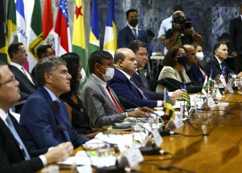 BRASIL: Fórum de Governadores prorroga congelamento do ICMS sobre gasolina