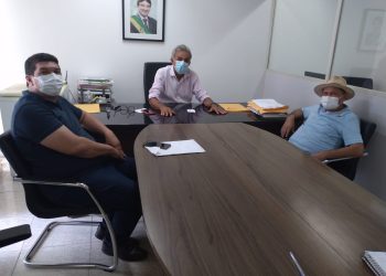 PIAUÍ: Com a aproximação das eleições continuam intensas as visitas politicas no Palácio de Karnak