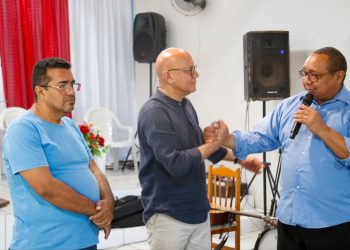 Franzé Silva avança no apoio de evangélicos em Teresina