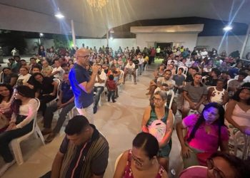 Plenária de Franzé reúne mais de 700 pessoas no residencial Tancredo Neves