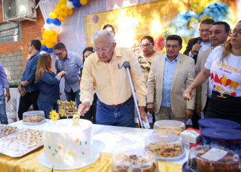 Dr. Pessoa participa de café da manhã para comemorar 47 anos do Hospital da Primavera