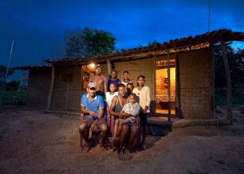 Programa que beneficia pessoas de baixa renda na conta de energia passa na CCJ da Assembleia Legislativa