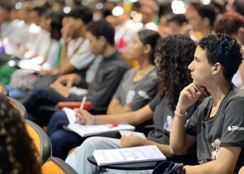 Esquenta Enem: revisão reúne 600 estudantes em formato de aula-game em Teresina