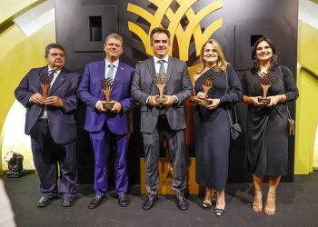 AGRO: Senador Ciro Nogueira recebe prêmio na CNA como politico no ano