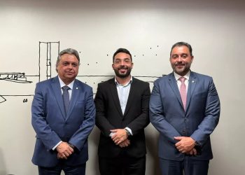 Júlio Arcoverde discute demandas de Parnaíba com prefeito Francisco Emanuel