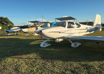 Evento ‘e-Fly’ reúne mais de 60 aeronaves em Altos e movimenta setor da aviação