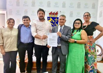 Prefeitura de Beneditinos firma parceria com UESPI para fortalecer educação