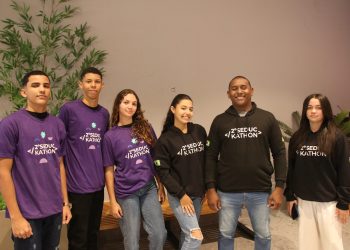 Estudantes de Oeiras e Valença se preparam para intercâmbio após vencerem o maior hackathon de escolas públicas do mundo