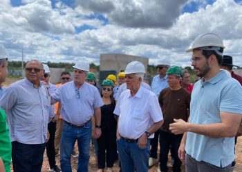 Vice-governador Themístocles Filho e deputado Marcos Aurélio visitam obras do IFPI em Esperantina
