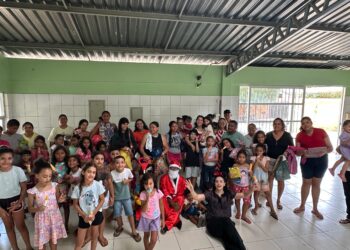 Equipes de saúde realizam festa natalina na zona norte de Teresina