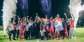 Piauí Esporte Clube conquista bicampeonato piauiense e levanta troféu em noite de casa cheia