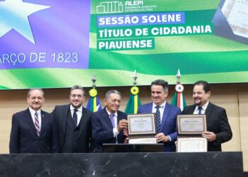 Gil Paraibano e Cristiano de Medeiros recebem Título de Cidadania Piauiense