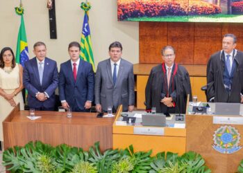 Presidente da Alepi participa de posse de novos dirigentes do TRE-PI
