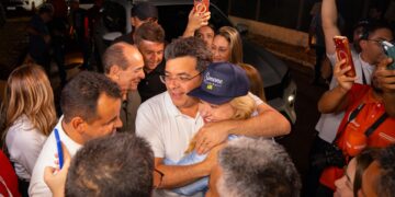 Simone Pereira acompanha governador Rafael Fonteles em visita a obras em Geminiano